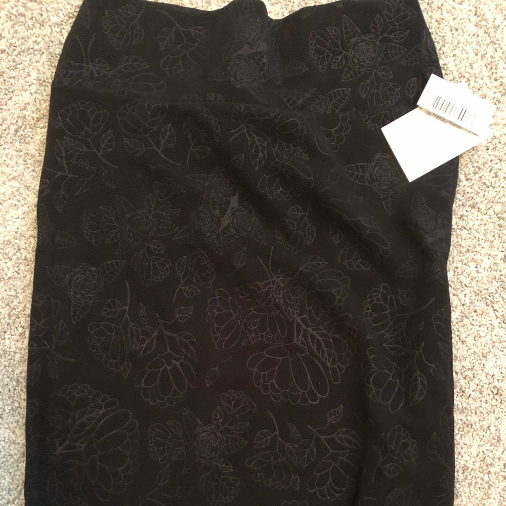Med Lularoe Cassie